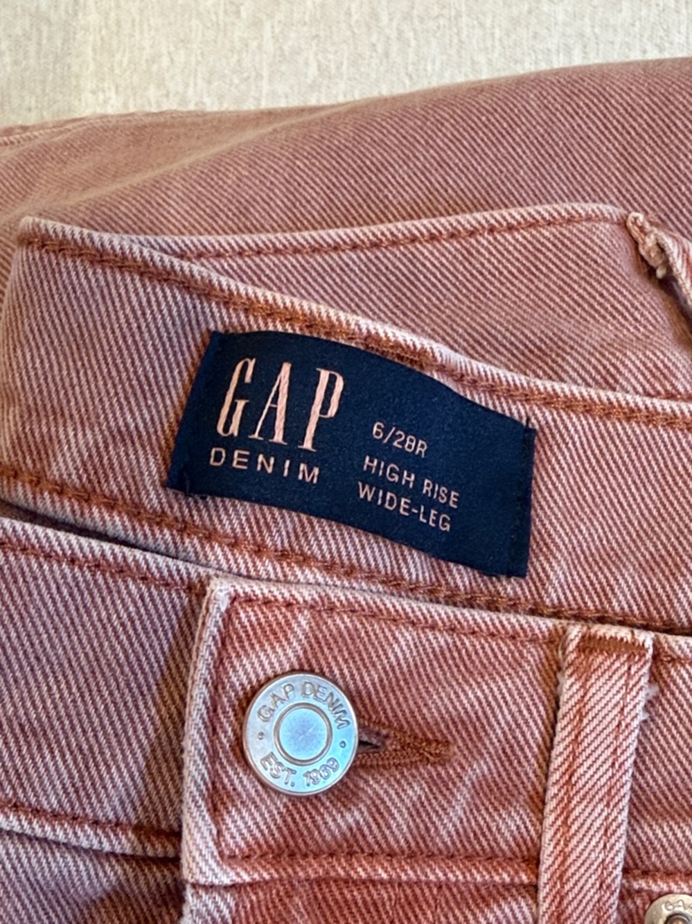 GAP Dusty Rose Wide-Leg High-Rise Jeans - Picture 3 of 3